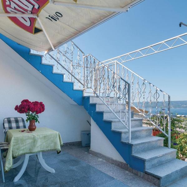 Beautiful Apartment In Omis With Wifi