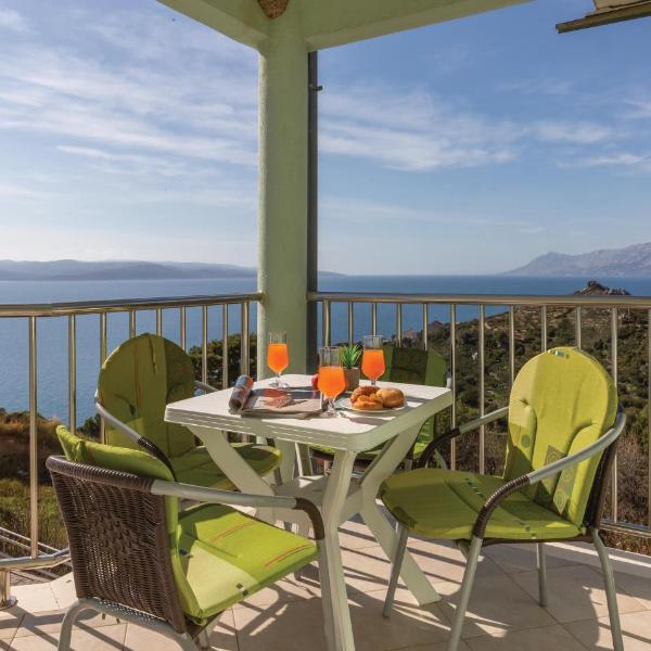 Beautiful Apartment In Krvavica With Wifi