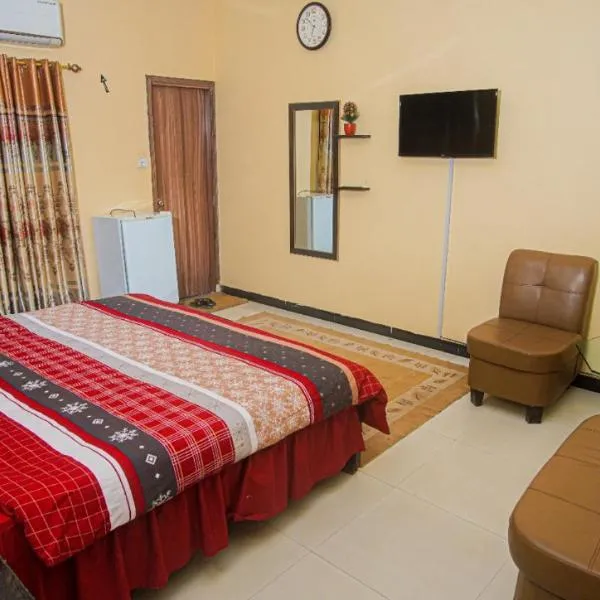 Seasons Inn, hotel in Karachi