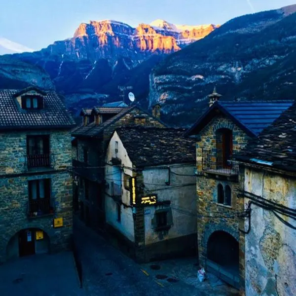 Apartamentos Valle de Ordesa-Torla，位于托尔拉的酒店