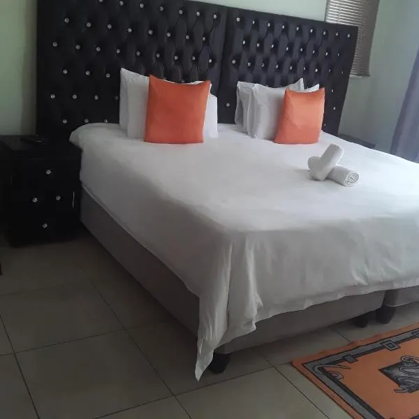 Kuyasa guesthouse, hotel v destinaci Mthatha