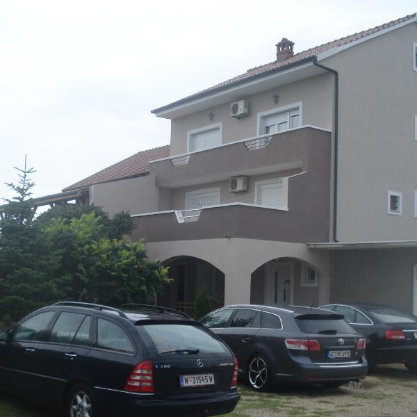 Apartments Daniel Ćustić