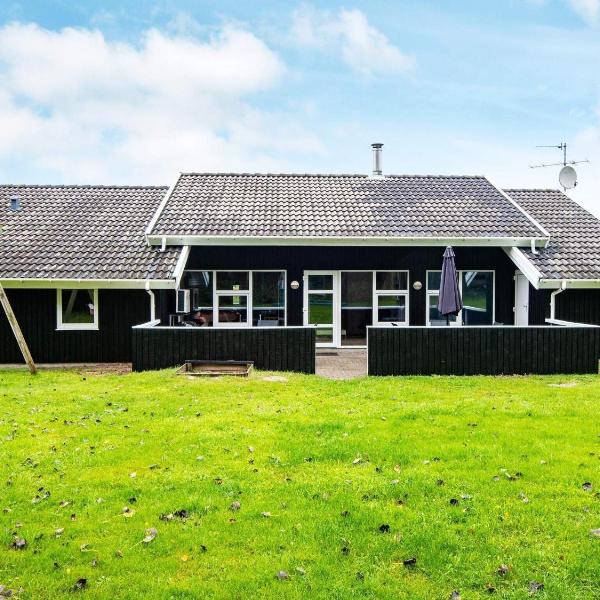 Holiday Home Straumen