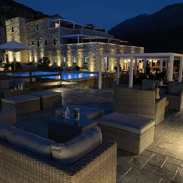 Itilo Traditional Hotel、ネオ・イティロのホテル