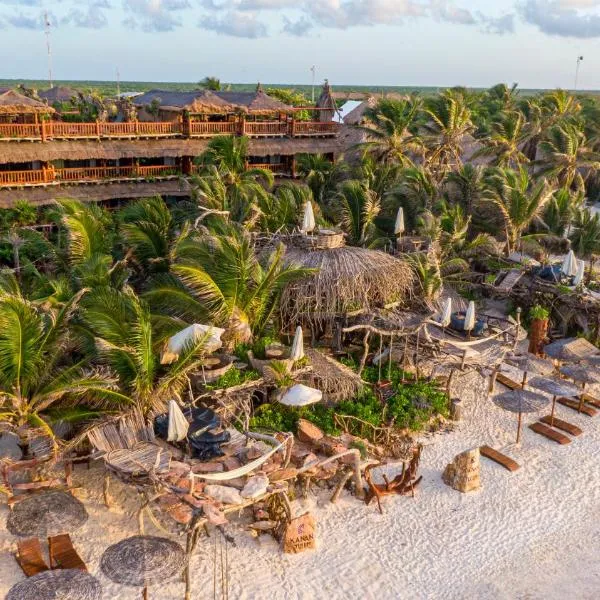 Kanan Tulum Treehouse, Rooftop, Beach Club & Spa - Adults Only, hotel in Tulum