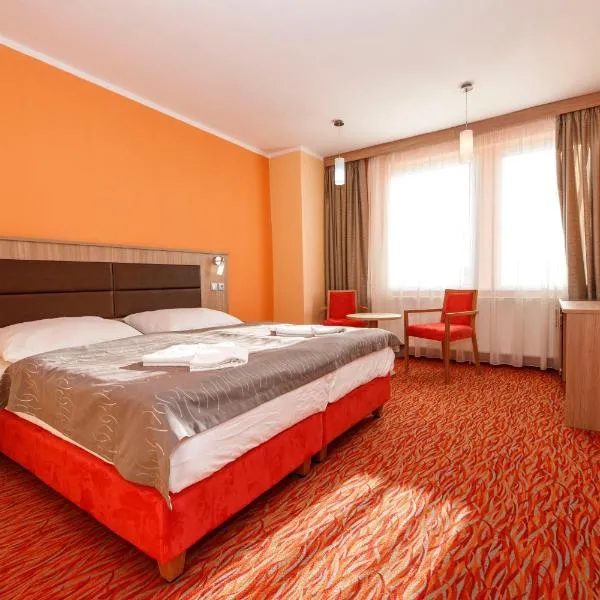 Hotel Opera, hotel di Jaroměřice nad Rokytnou