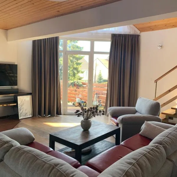 Villa Haškova with 3 bedrooms, hotel v destinaci Banská Bystrica