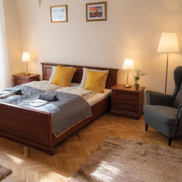 Theatroom Apartman、エゲルのホテル