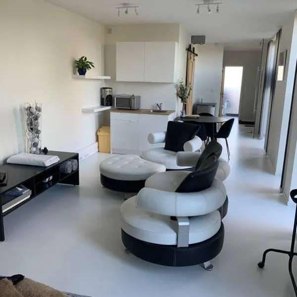 Prachtige gastsuite in Ranst "Studio 34", hotel en Ranst