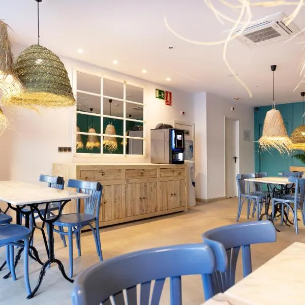 Yomo Hostal BCN Port, hotell i Barcelona