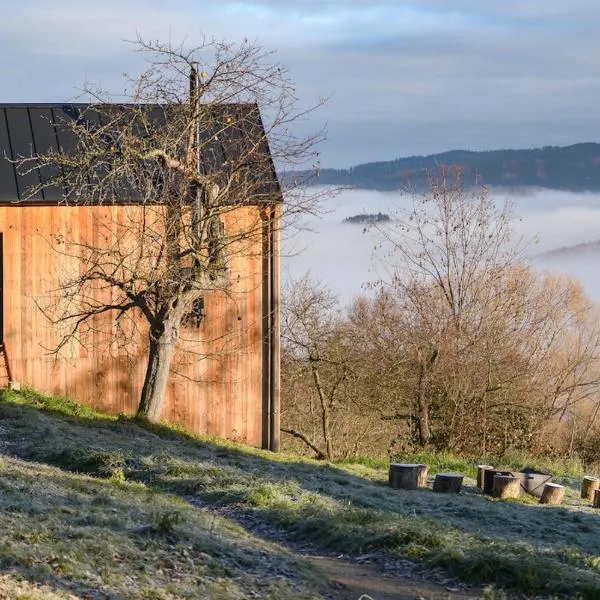 Tři domky - tiny houses, hotel in Děpoltice