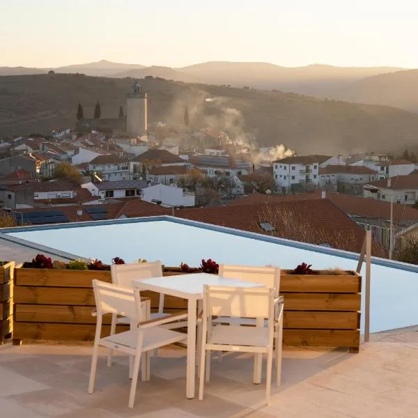 Hotel Freixo Douro Superior, מלון בפריישיו דה אספאדה אה סינטה
