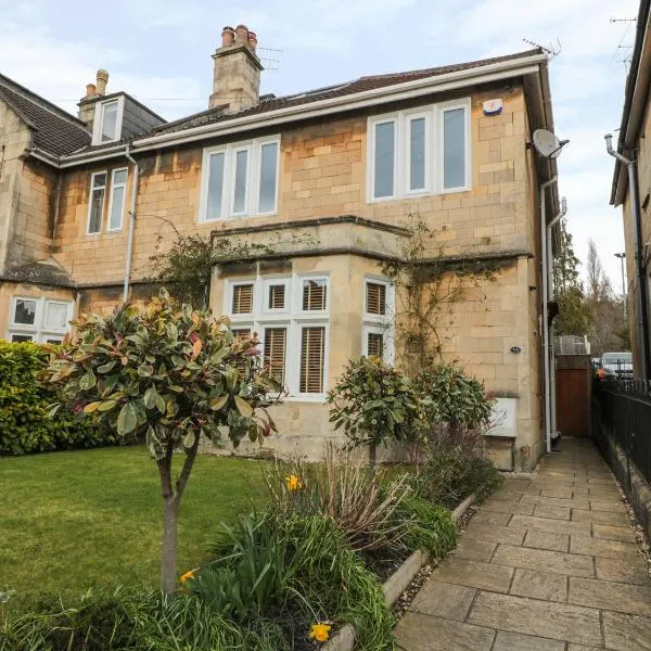 33 Crescent Gardens, hotel in Bath