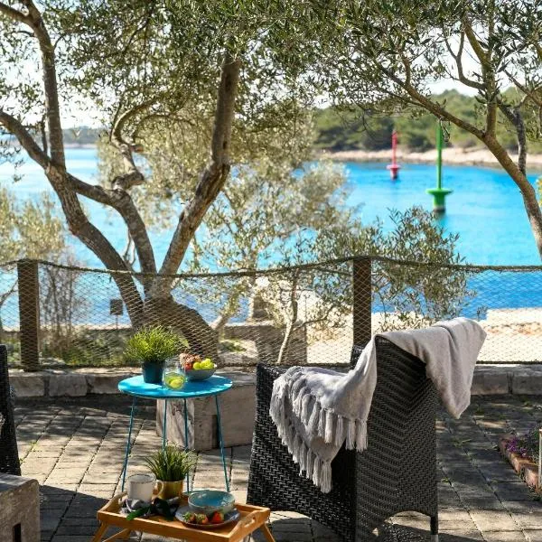 MIA mobile home with jacuzzi, hotel v destinaci Ždrelac