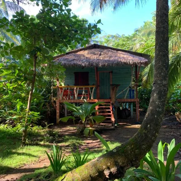 ENSUEÑOS miskita house, hotelli kohteessa Little Corn Island