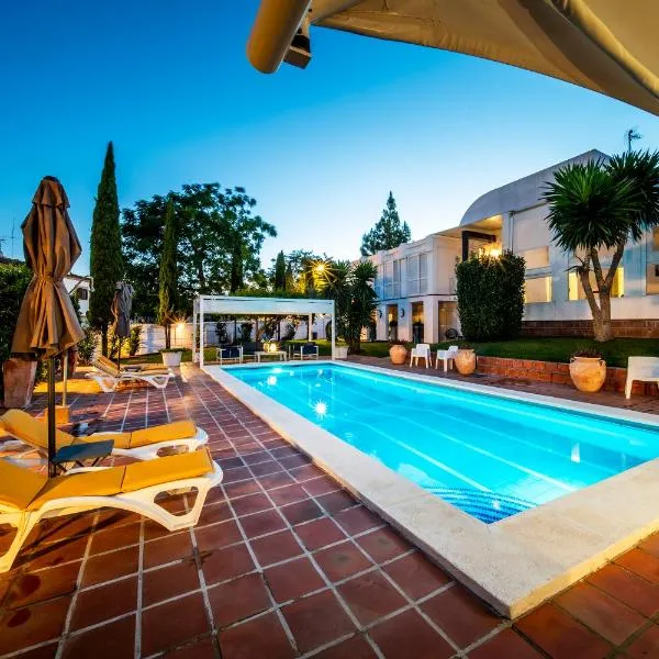 Hotel B&B Casa Arena Sevilla, hotel v destinaci Tomares