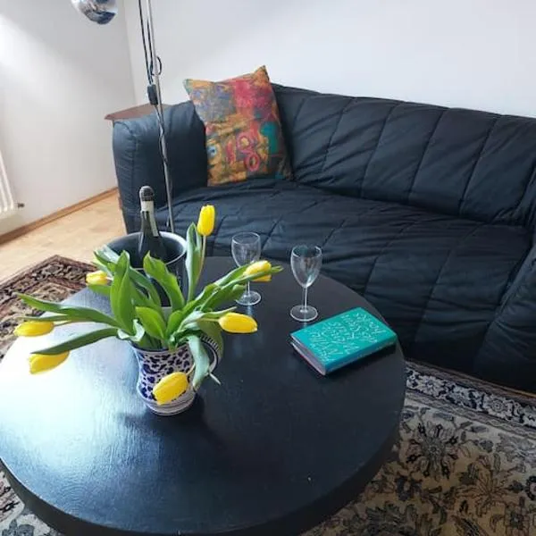 Helle ruhige Zimmer zu vermieten, hotelli Kasselissa