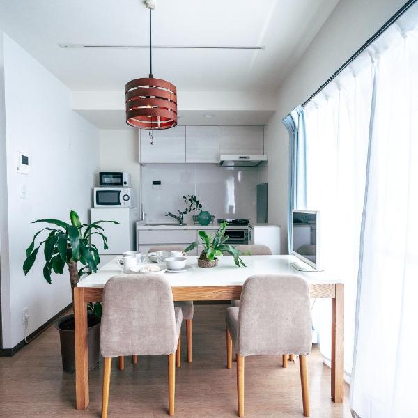 Home n Lounge, Tokio