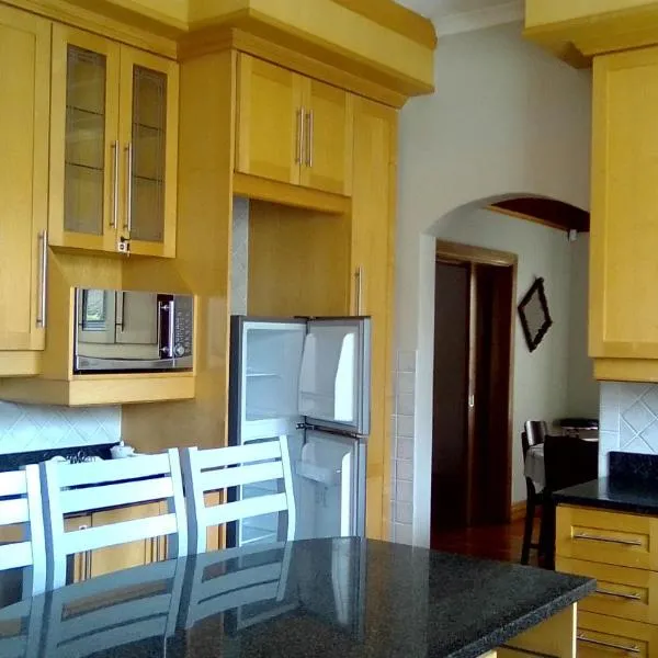 Uyolo Guest Logde, hotel en Port Elizabeth