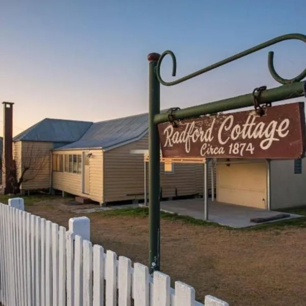 The Radford Couples Cottage Heart of Stanthorpe, hotel v destinaci Stanthorpe