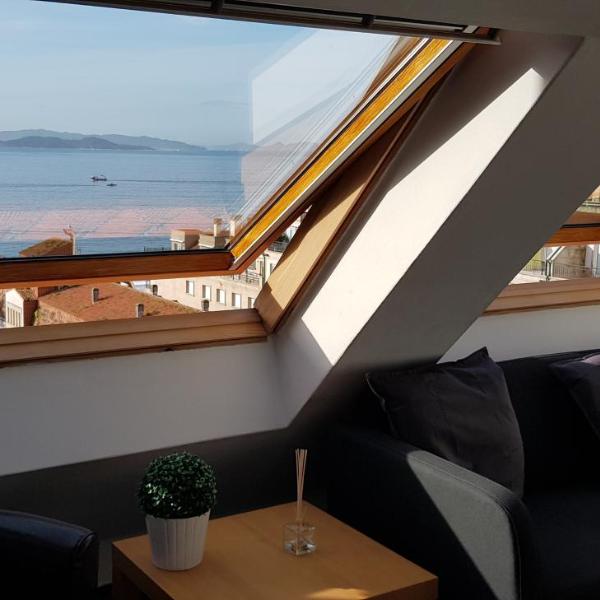 Apartamento ático en Sanxenxo a 160 m de Playa Silgar