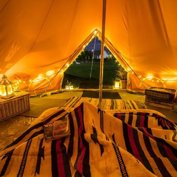 The Paddock Wildcamp、ペランポースのホテル