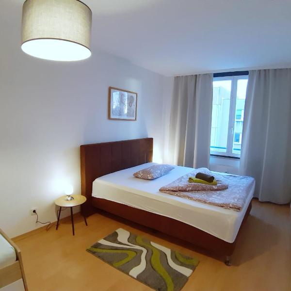 LEA-Apartment, 2 Raum, Balkon TG zentral am Park, Лейпциг