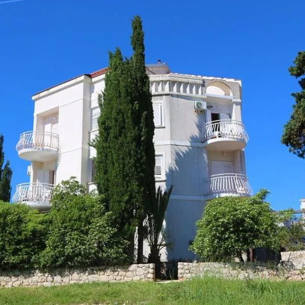 APARTMAN TIN, hotel u gradu Novalja