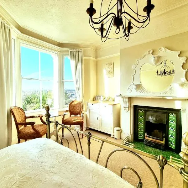 West Hill Retreat Edwardian Balcony Grand Ensuite & Free Offstreet Parking, hôtel à Hastings