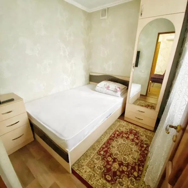 Apartments Ahmetova 4 21, hotel di Almaty