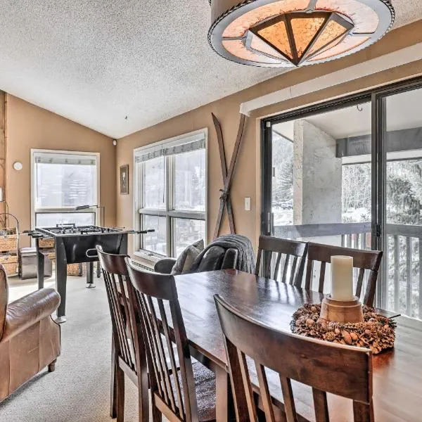 Inviting Mountain Condo with Balcony in Vail Valley!, hotel en Avon