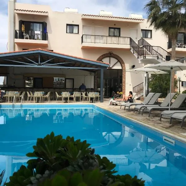 New York Plaza Hotel Apartments, hôtel à Paphos