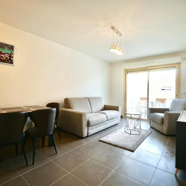 Apartment Montaigne, hotel v Cannes