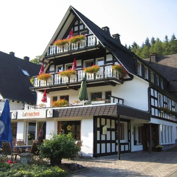 Pension & Ferienhaus Latröpchen, hotel v destinaci Schmallenberg