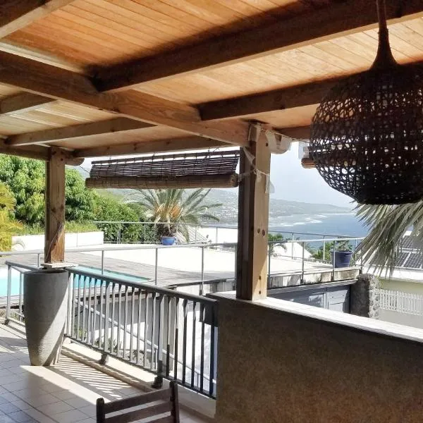 Au Claire de L'Eau, hotelli kohteessa Saint-Leu