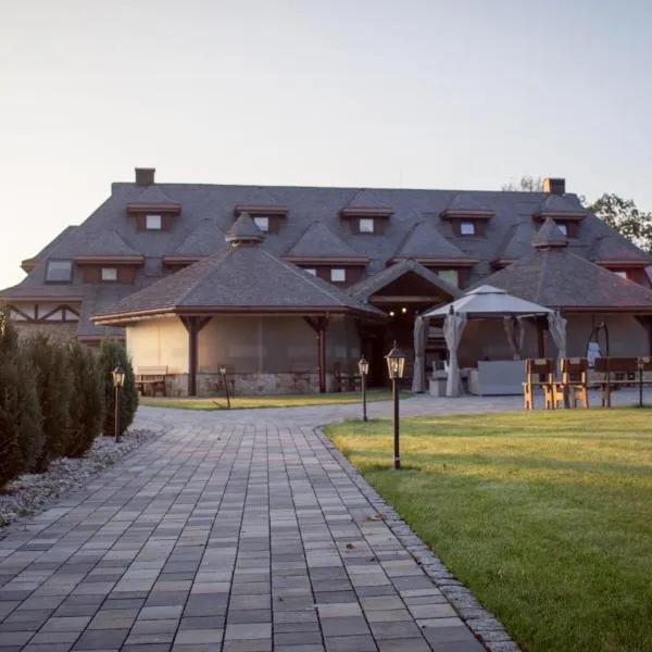 Hotel & Spa **** Kasztel Uniejów, hotel in Uniejow