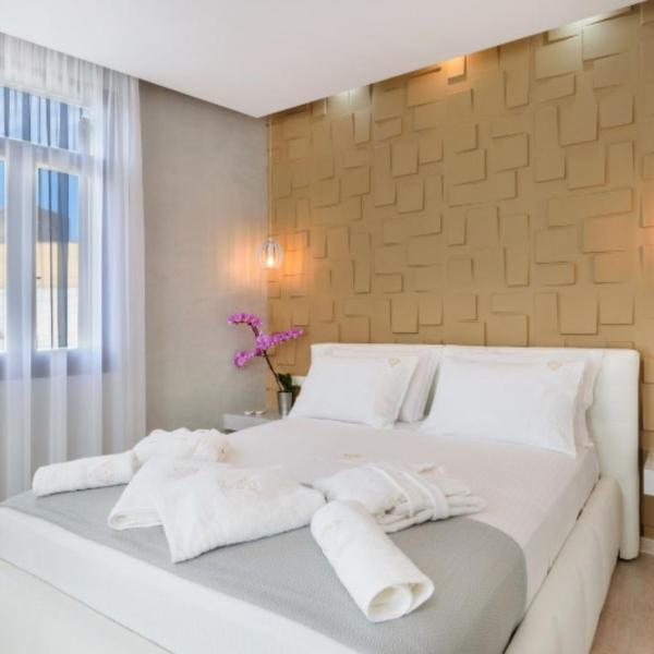 Diamond Luxury Suites