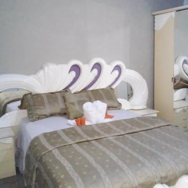 Nine Miles Cultural Hangouts and Tours, ξενοδοχείο σε Stepney