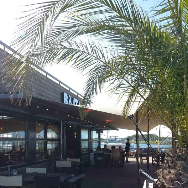 Dock Hotel Stellendam, khách sạn ở Stellendam