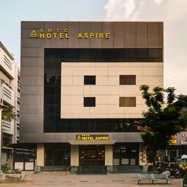 SRTC Hotel Aspire，位于艾哈迈达巴德的酒店