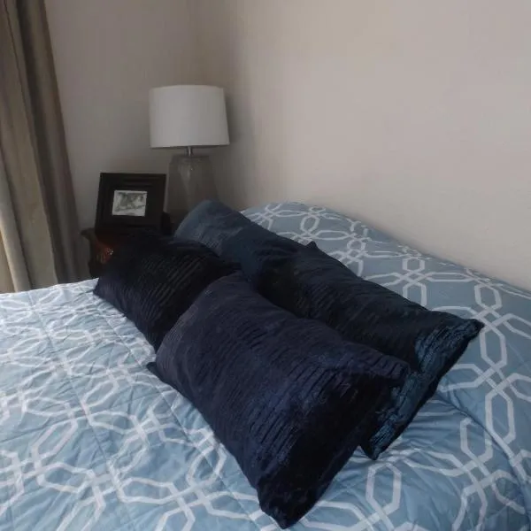 Departamento UNIVERSITARIO en fraccionamiento privado, hotel v destinaci Chihuahua