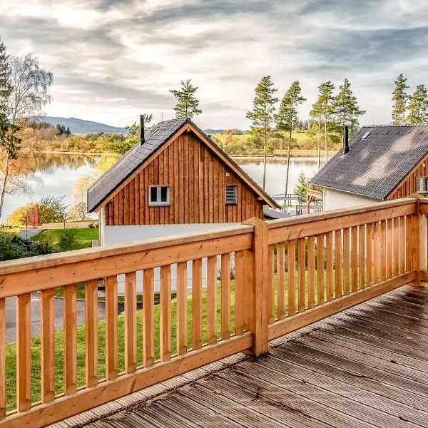 Lipno Club, hotel in Frymburk