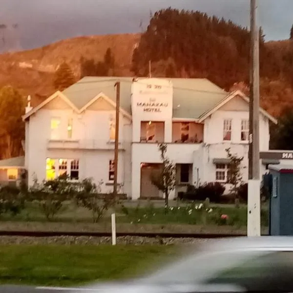 Manakau House The Old Manakau Hotel 1920, hotel in Manakau