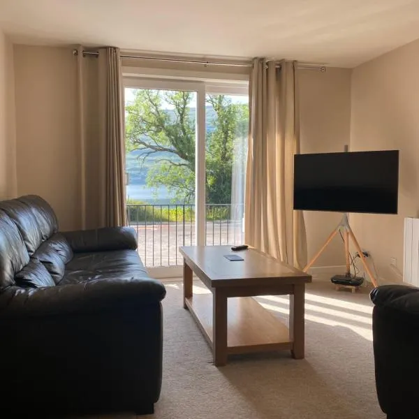 Borrodale, one bedroom apartment with balcony and loch view., ξενοδοχείο στο Φορτ Γουίλιαμ