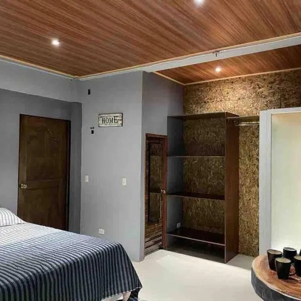 Hermoso Huehueloft2 con estacionamiento y wifi, hotel in Huehuetenango