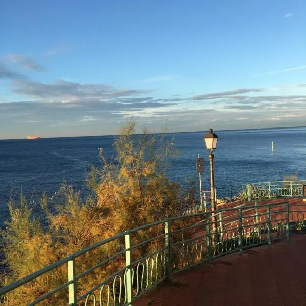 Casa di Aldo: una casa nel centro di Nervi., hotel in Genova