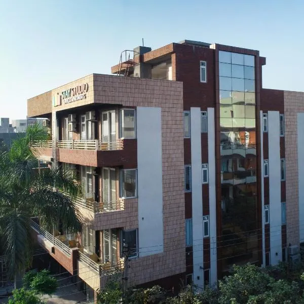 Stay Studio Hotel & Residences, hotel v destinaci Gurgáon