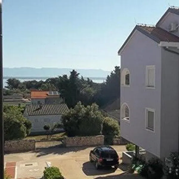 Ugljanski gusari, hotel v mestu Ugljan