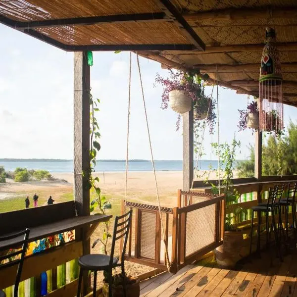 Kizingo Beach Eco Lodge, hotel in Lamu