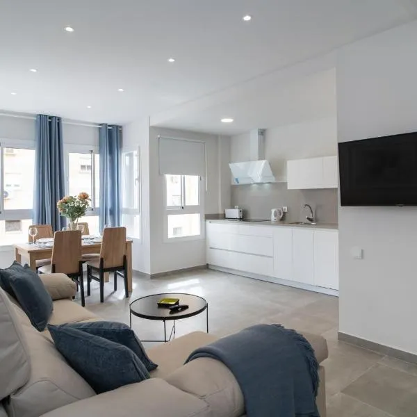 AAC Málaga - Apartamento con terraza, muy amplio, totalmente equipado, cerca del centro y nuevo!, hotel in Málaga